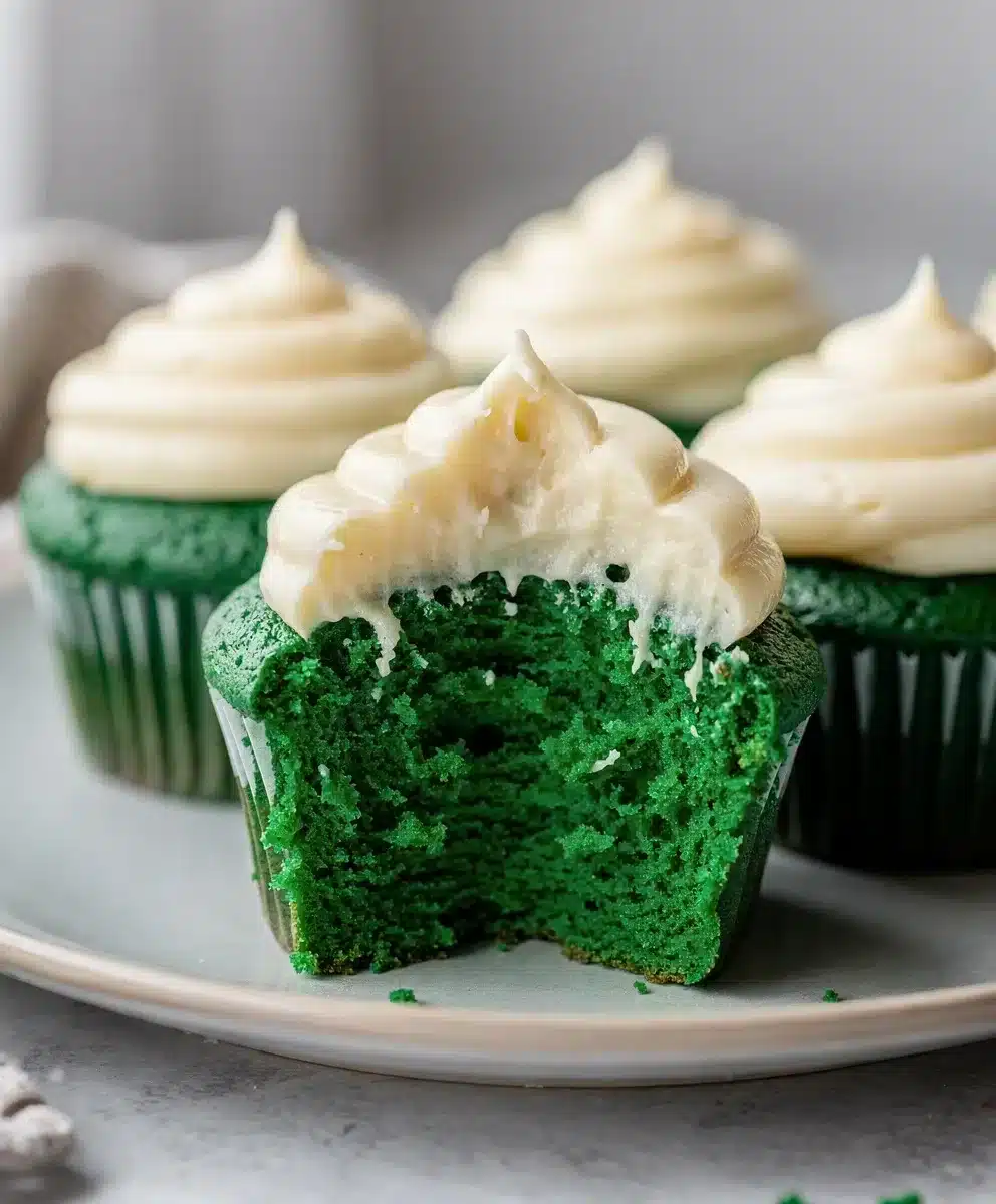 Green Velvet Cupcakes 6 Green Velvet Cupcakes featured image