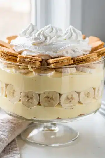 Easy Magnolia Bakery Banana Pudding 11 Creamy homemade banana pudding with vanilla wafers and fresh sliced bananas.