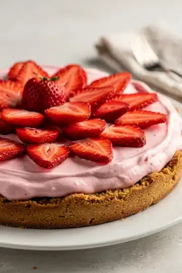 Classic No Bake Strawberry Pie 14 Creamy no bake strawberry pie with glossy glaze and fresh sliced berries.
