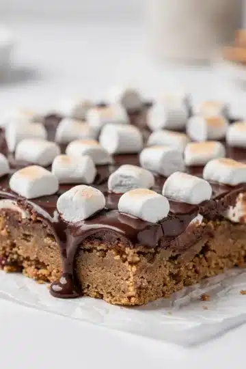 No Bake S'mores Cookie Bars 14 No bake s'mores cookie bars with rich chocolate and marshmallows.