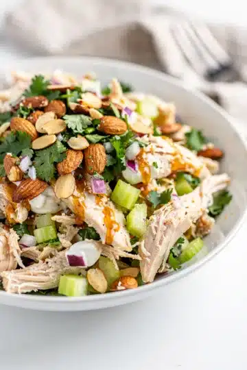 Spicy Honey Chicken Salad 14 Spicy honey chicken salad with creamy dressing and fresh crunchy vegetables.