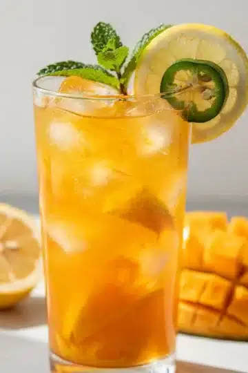 Mango Jalapeño Lemonade 11 Refreshing mango jalapeño lemonade with mint and ice.
